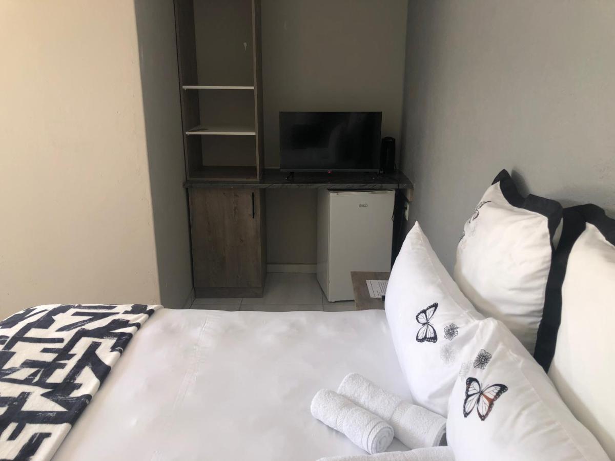 The Nest Overnight And Accommodation Usakos Buitenkant foto