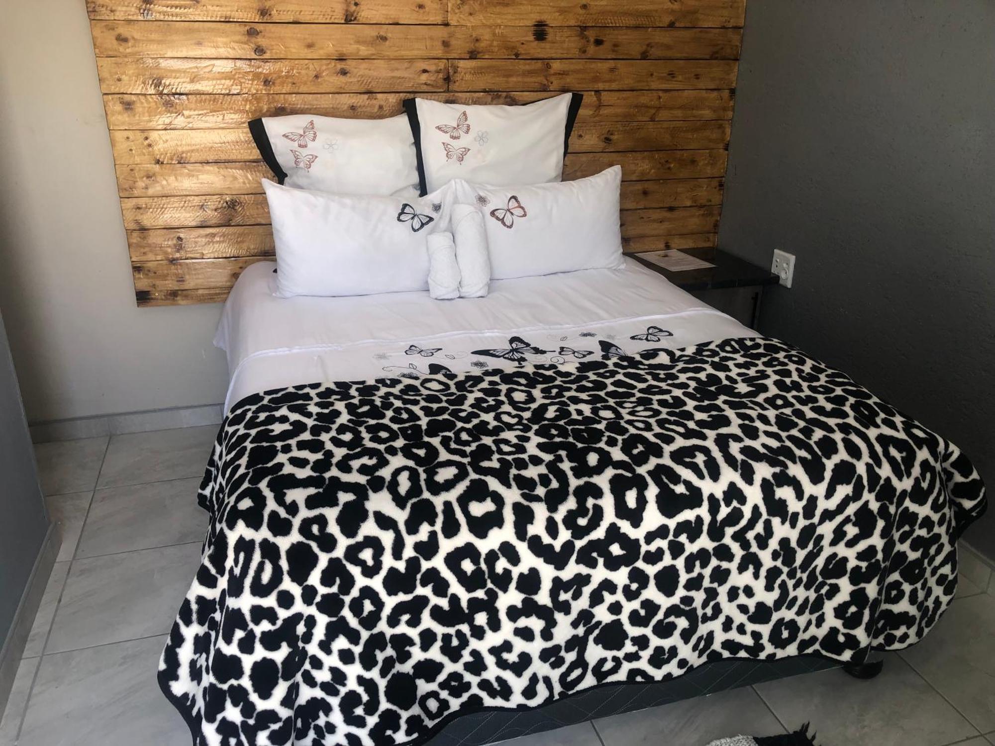 The Nest Overnight And Accommodation Usakos Buitenkant foto